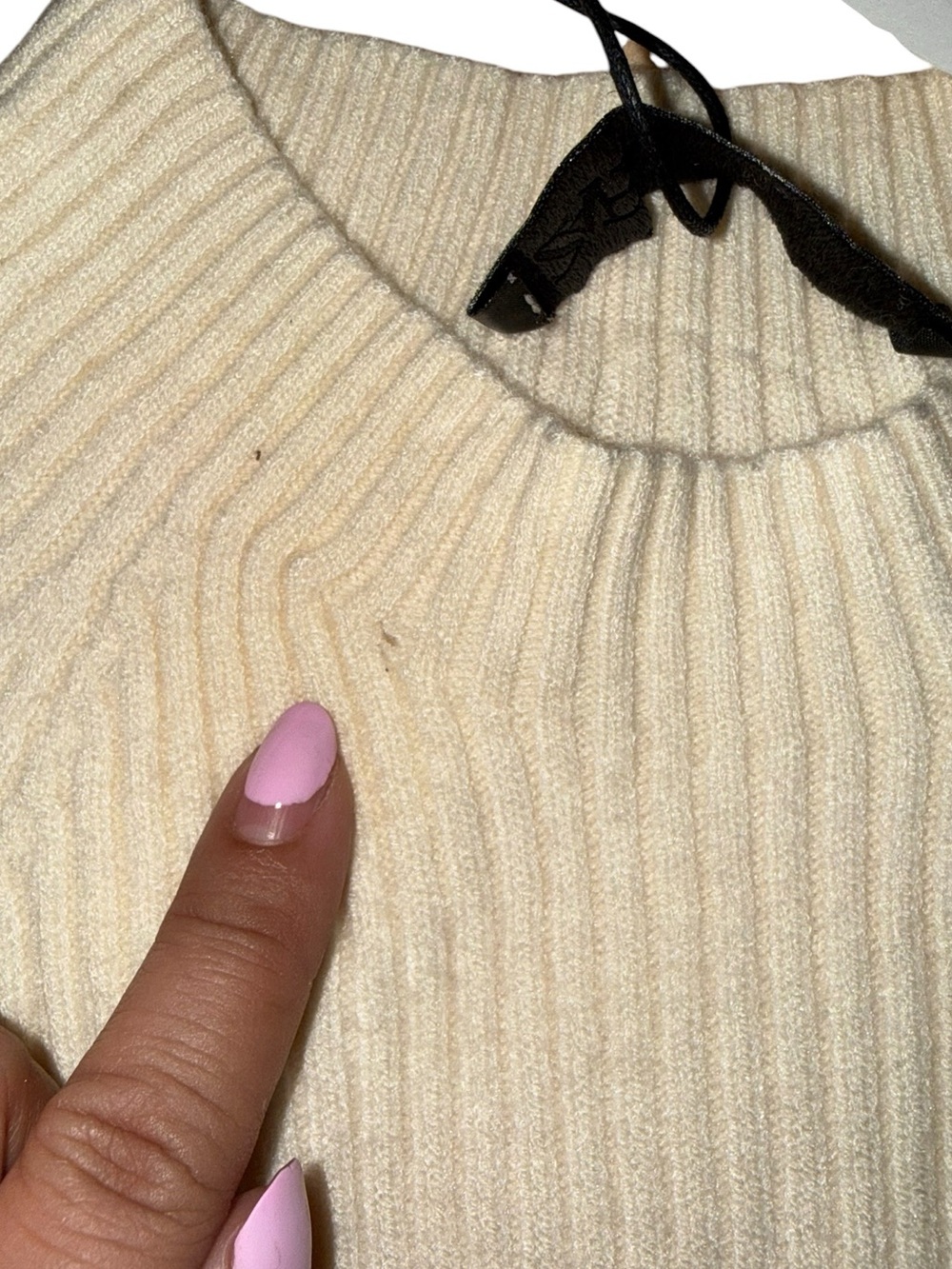 Zara ribbed sweater with back tie bow detail small nwt** with hole AS IS - Picture 4 of 4